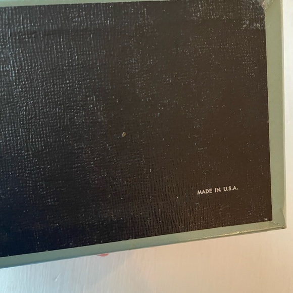 Vintage Embossed Box Trinkets Made in USA Blue - Picture 3 of 6